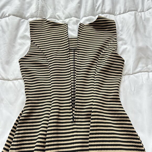 Honey And Rosie Womens Medium Fit & Flare Dress Black Tan Striped Sleeveless - Picture 8 of 8
